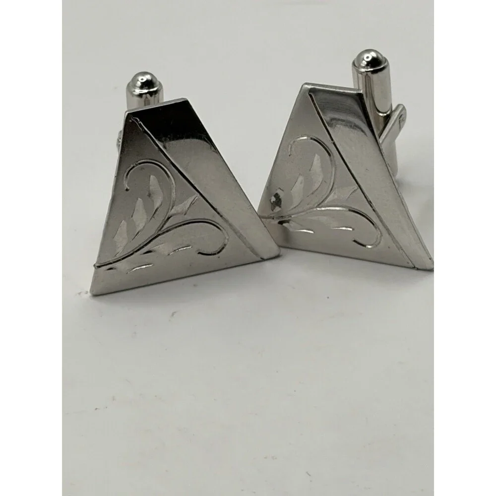 Sterling Silver Mid Century Scroll Engraved Triangle Cufflinks. 925